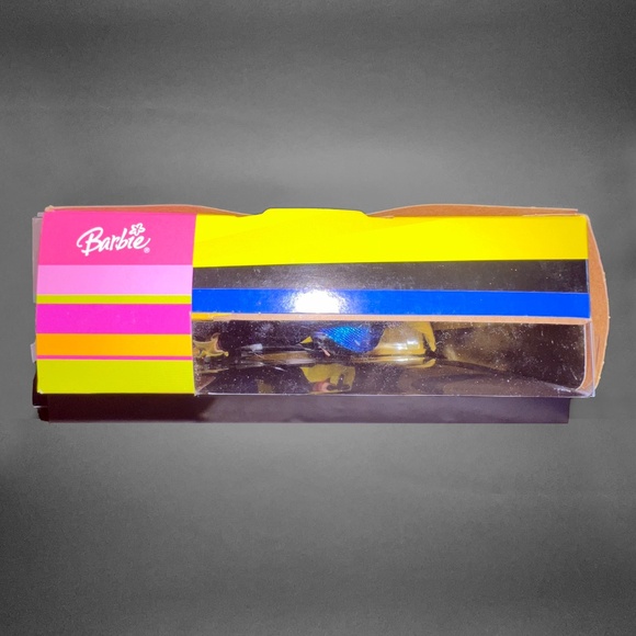 Retro Batgirl 12" Doll - Picture 12 of 12